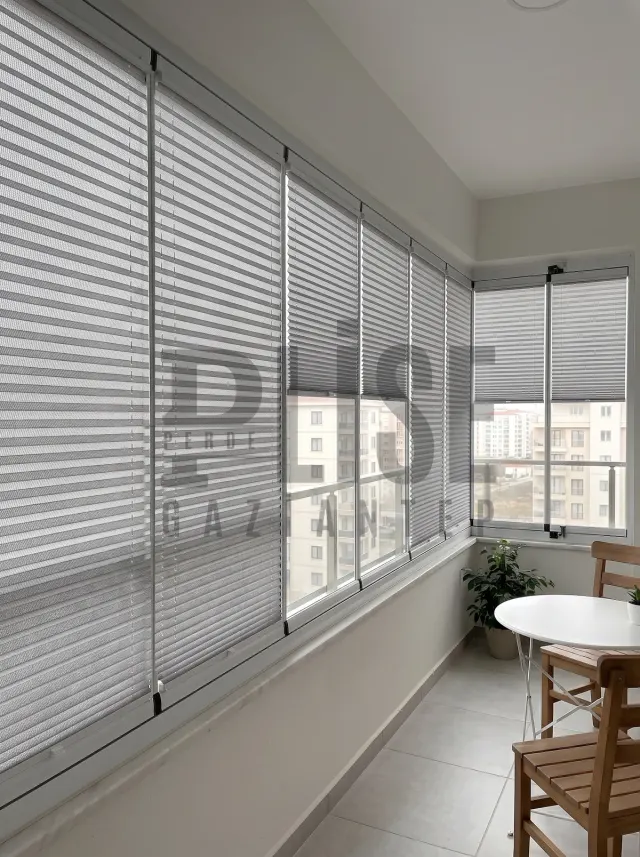 NANO CLEAN 03 Kolay Bakım Kumaşı plise perde — Cam balkon