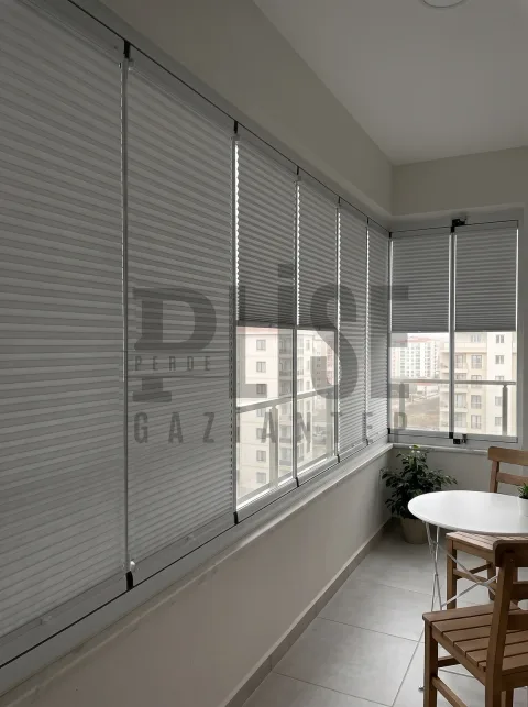 Honeycomb VR 01 Beyaz Honeycomb Karartma plise perde — Cam balkon